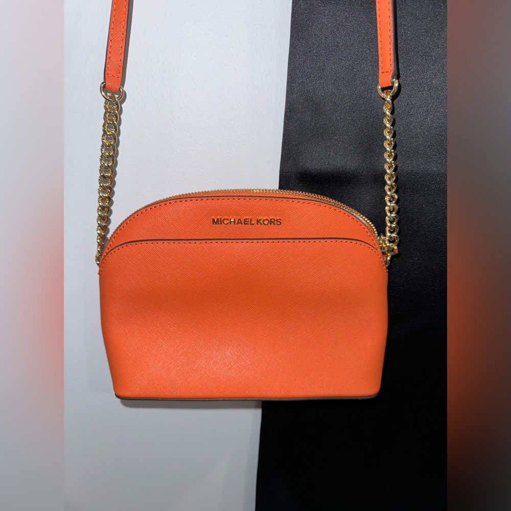 Michael Kors orange leather chain link crossbody bag like new